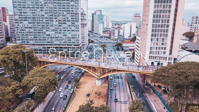 Viaduto Santa Ifigênia no Centro de SP