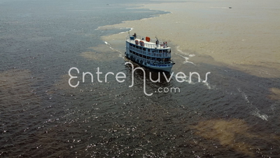 BARCO NO ENCONTRO DAS ÁGUAS 