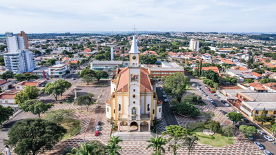 Igreja Matriz no centro do município de Rolândia, interior do Paraná