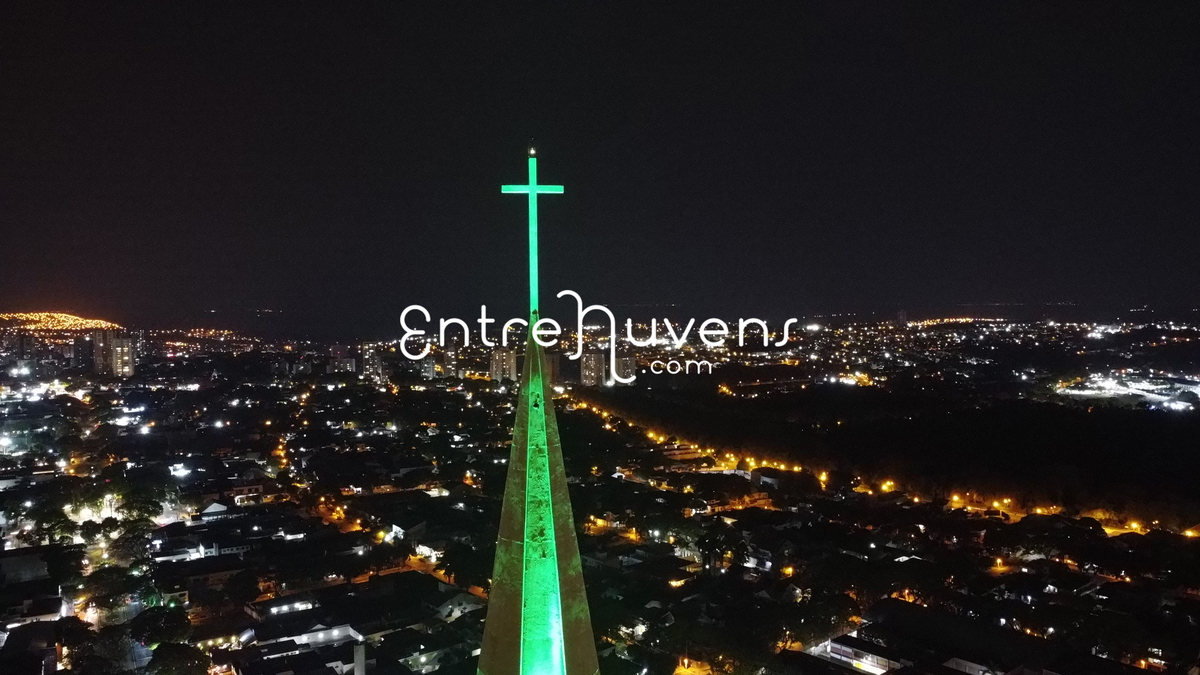 cruz da catedral de Maringá