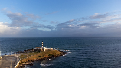 Linda foto do Farol da Barra, Salvador, Bahia, Brasil