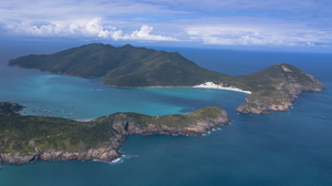 Ilha de cabo frio em arraial do cabo